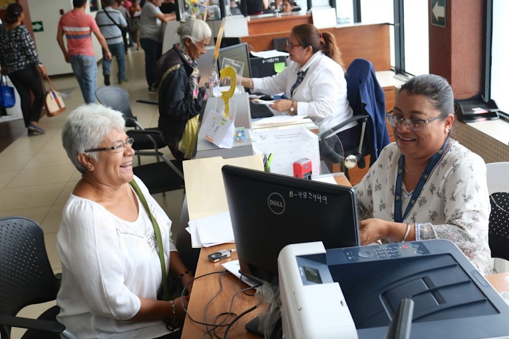 trabajador social y adulto mayor